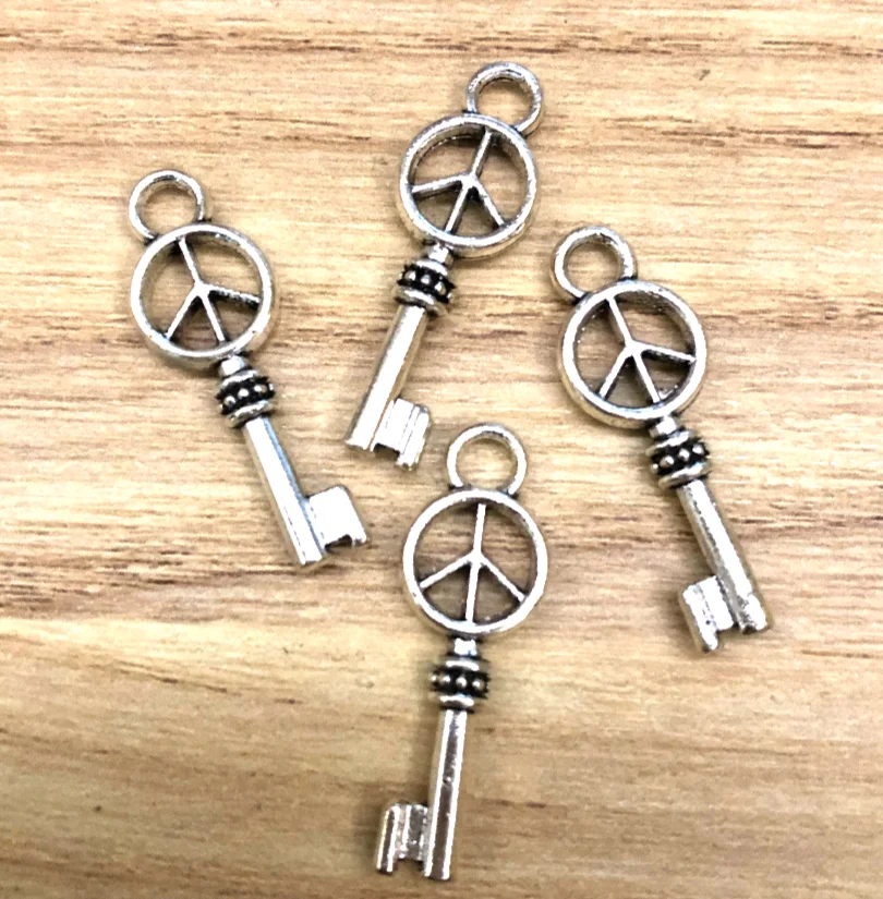 

35pcs 23*9mm Zinc Alloy metal tibetan silver 2sided key pendants HWH0887