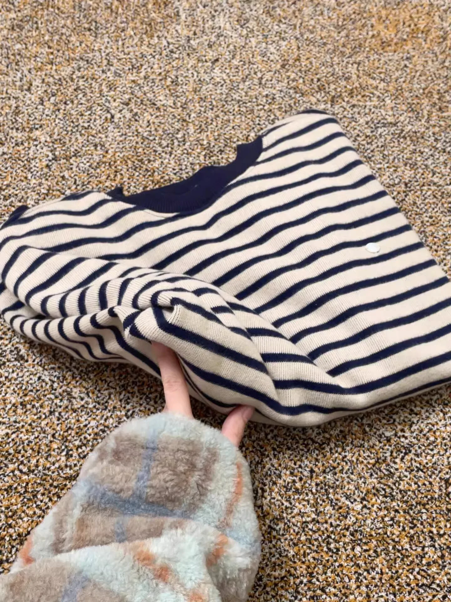 الكورية Sle كبيرة الحجم مخطط جولة Ne البلوز المرأة ربيع الخريف جديد ular فضفاض محبوك أعلى لينة طويلة Sve