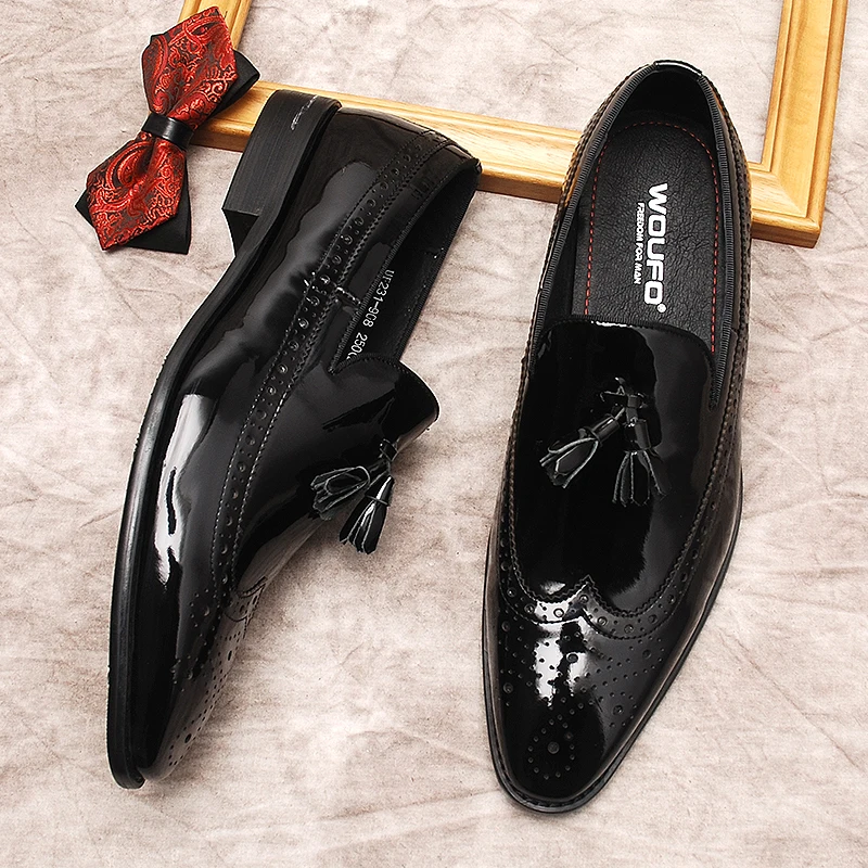 

Black Patent Leather Men Dress Causal Brogue Shoes Genuine Leather Tassels Loafers Slip On Office Wedding Men Formal Oxford Shoe