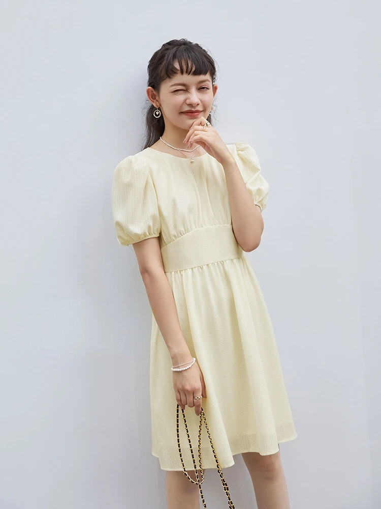 ZIQIAO Casual Dress Summer 2021 Solid Color Pleated Waist Dress French Gentle Skirt Round Neck Puff Sleeve Skirt Women Clothes