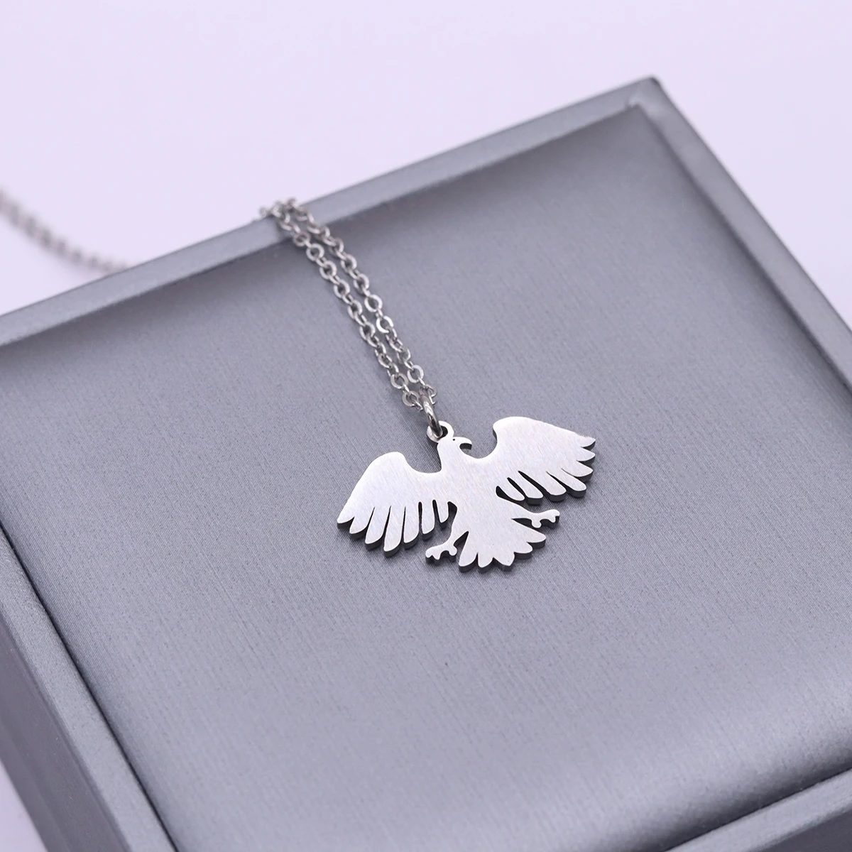 Kinitial Stainless Steel Syria Eagle Hawk Pendant Necklace For Women Men Syrian National Emblem Jewelry Necklace Gift