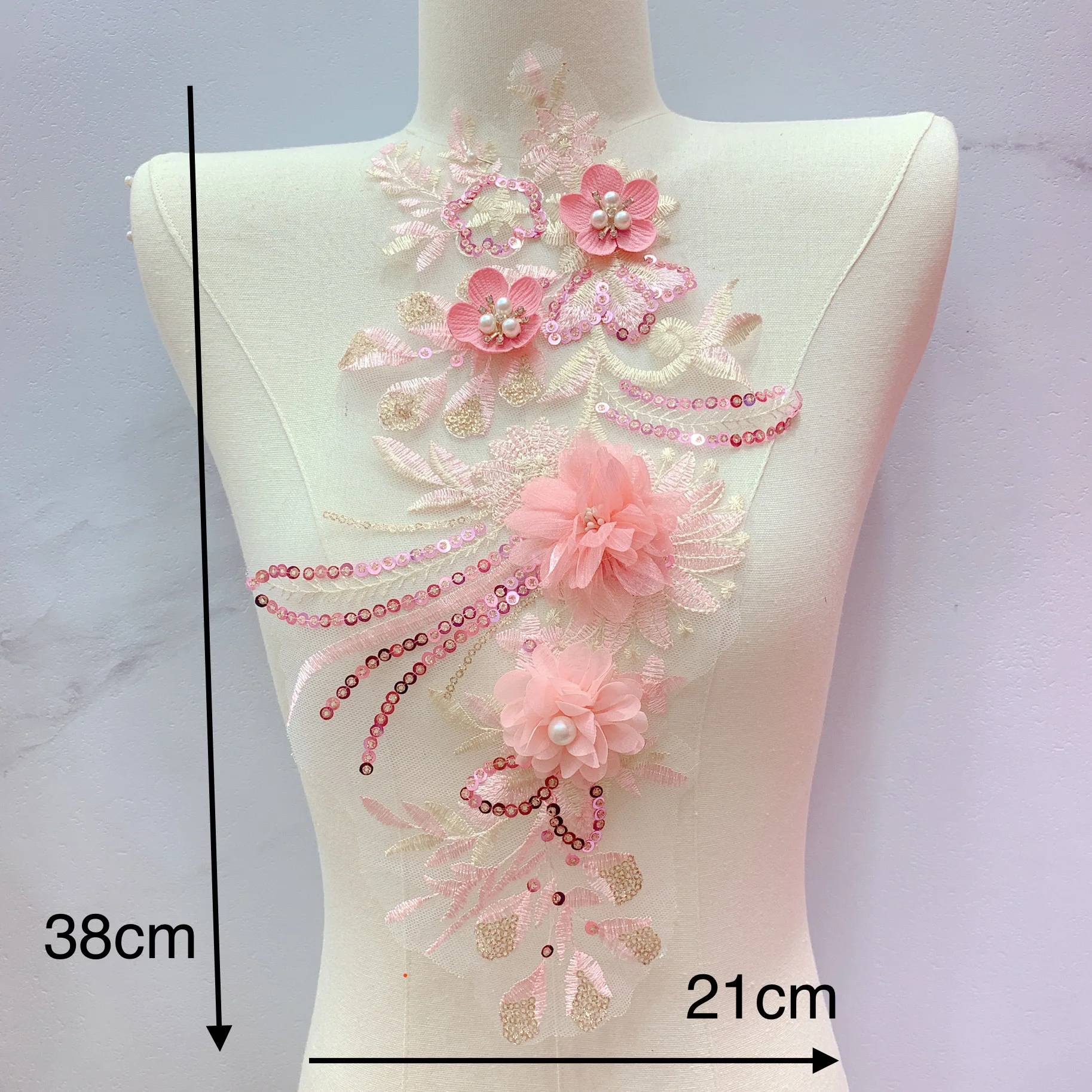 

2 шт., 3D нашивка с жемчугом и блестками, цветочной вышивкой для свадебного платья, одежды, декор «сделай сам», сшитые вручную кружевные аппликации с блестящими деталями