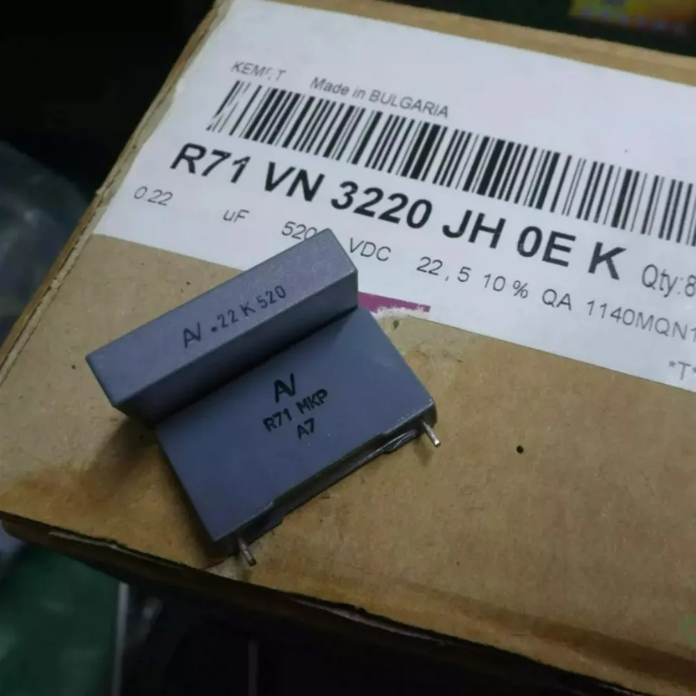 

10pcs/lot AV R71 MKP 0.22uf 520V 220nf u22 224 Brand New 22mm Film Capacitor R71VN3220JH0EK