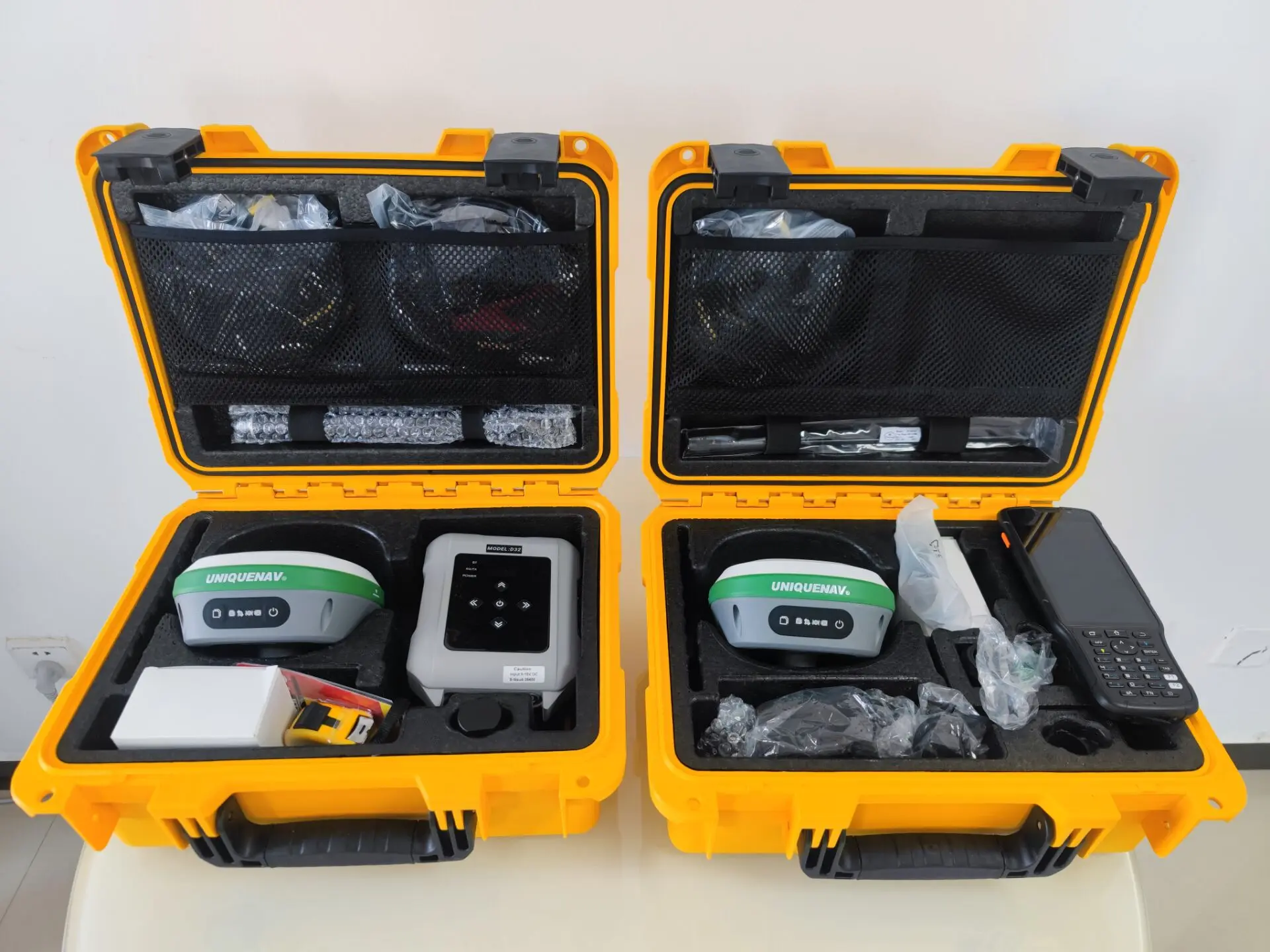 GPS GNSS RTK UNIQUENAV R26 Base Dan Rover Harga Lebih Rendah