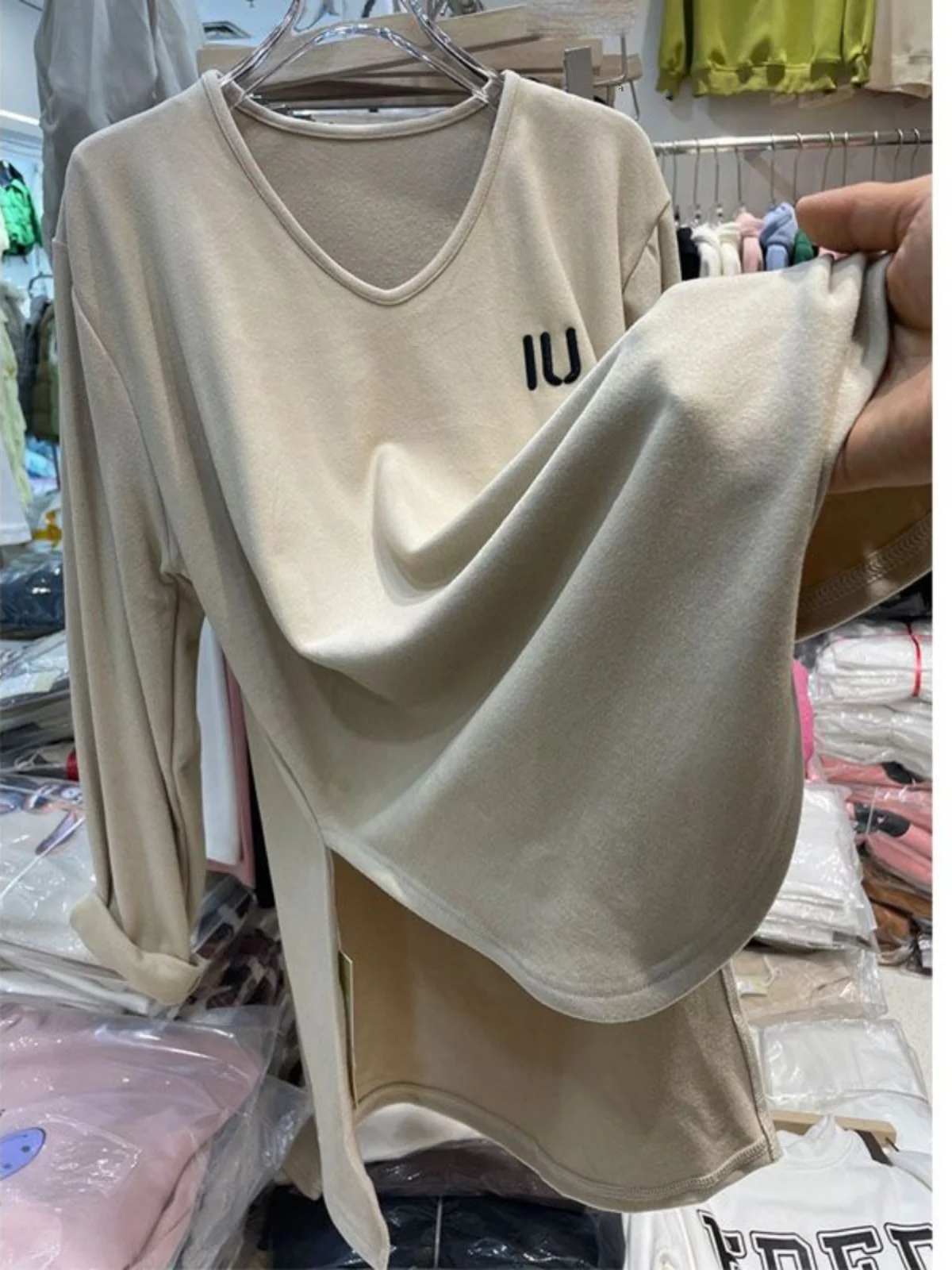 Losse lange Sve V-Ne Fce gevoerde basis irt dames T-shirt Euro maat plus maat 300 Pou lente herfst boog split ontwerp