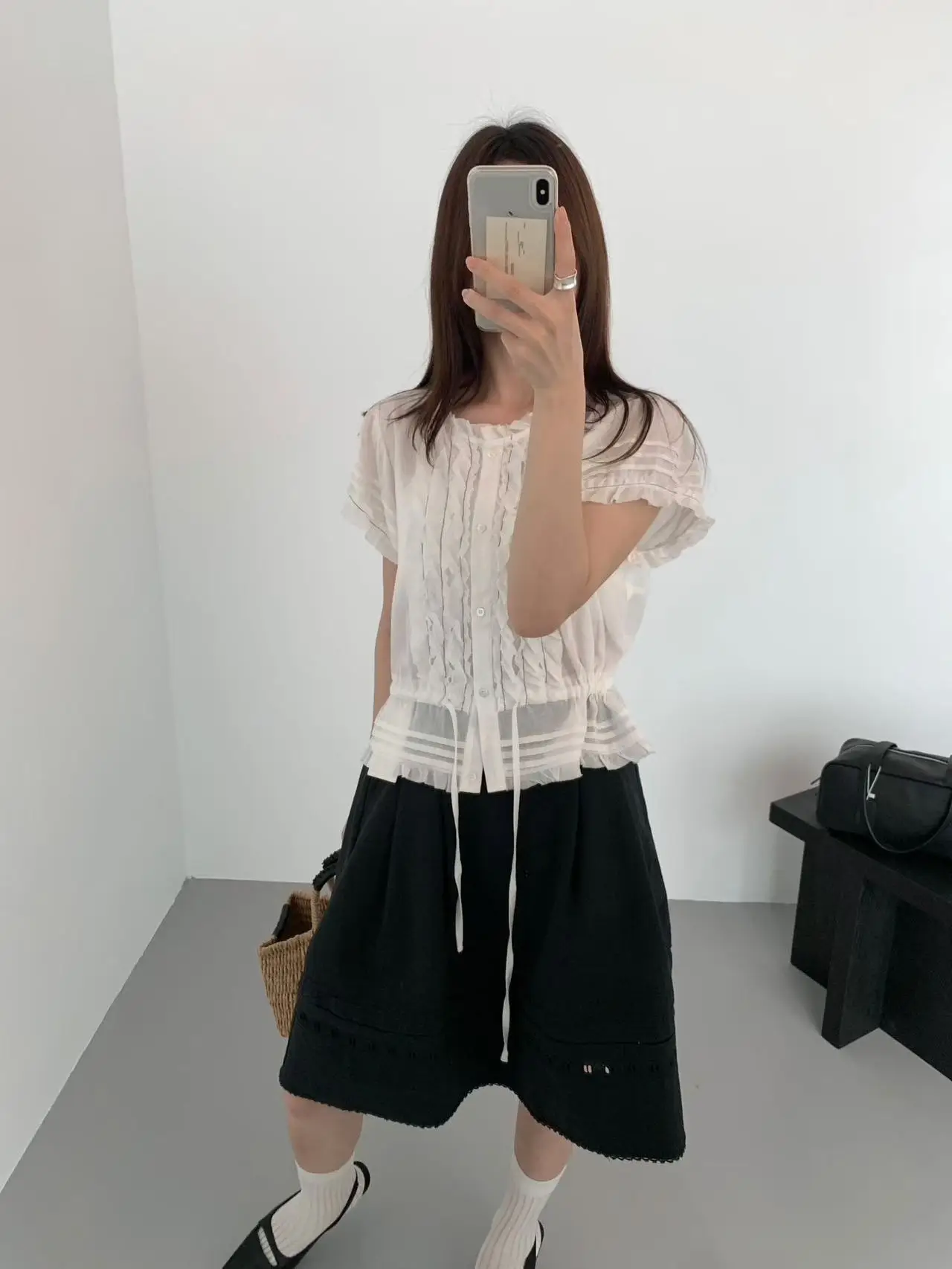 

Sweet Korean Style Lilian Shirt with Bow Lace Trim Women's Loose Fit Breathable Comfortable Short Sleeve round Neck Pure Color