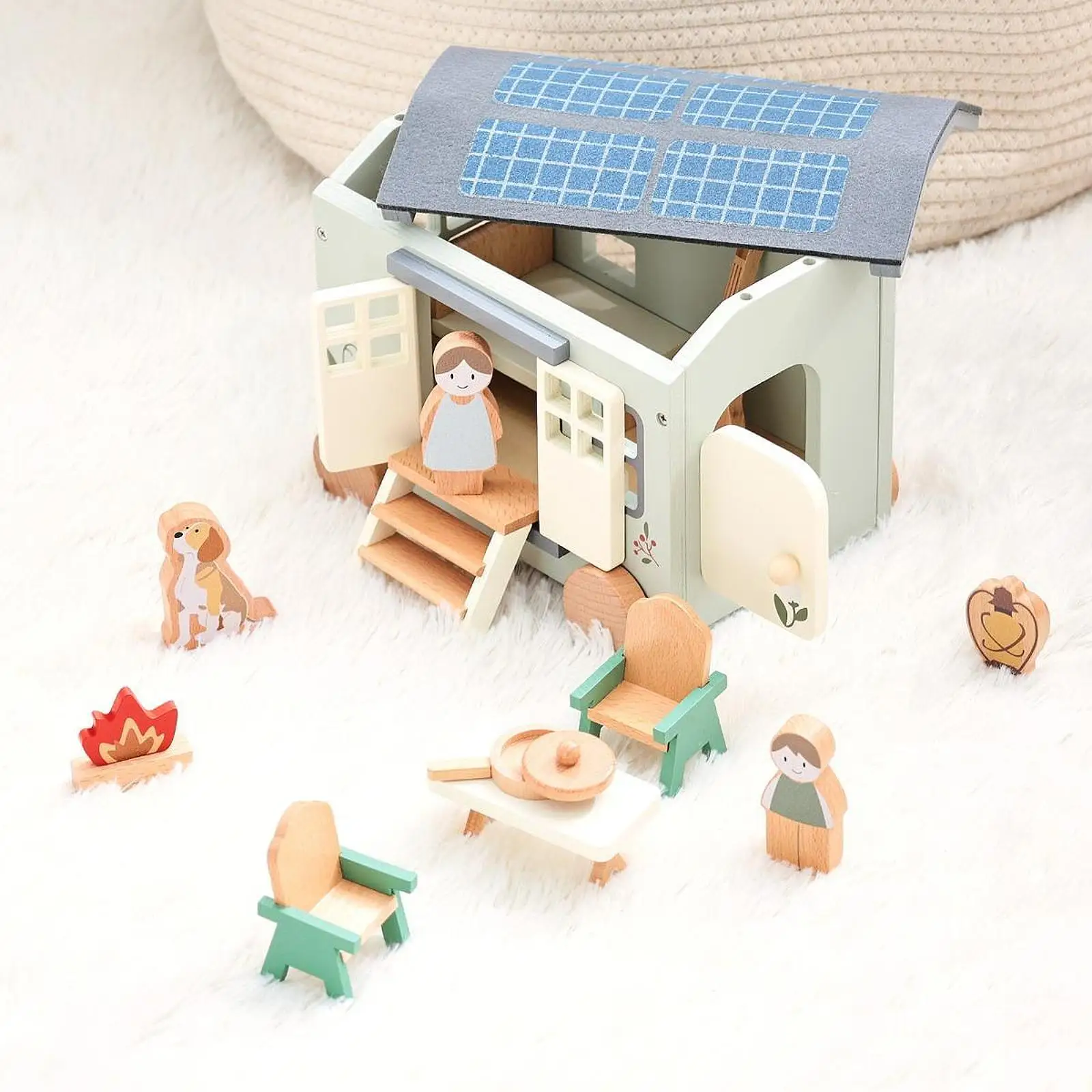 Wooden RV Camper Set RV Truck Toy Role Play Game Dollhouse Toys Wood Guitar, Campfire and Figures Simulation RV for Party Toy