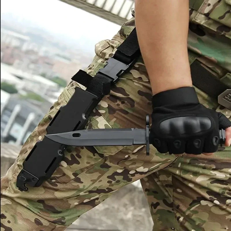 Rubber Knife Training with Sheath, Fake Plastic, Flexible and Soft Fixed Blade Suitable for Props, Halloween Martial Arts