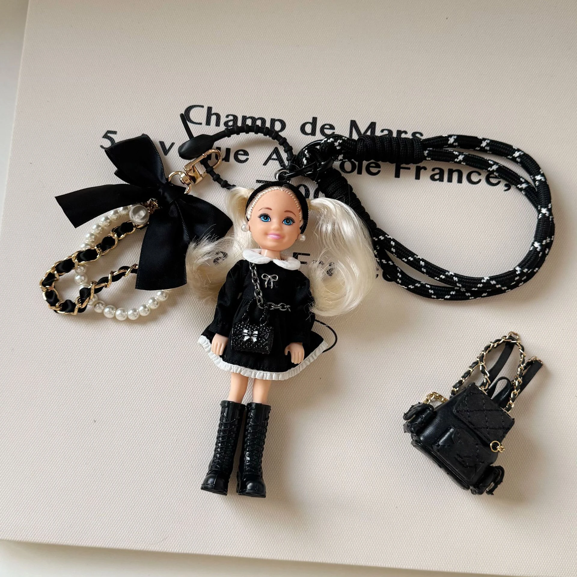 クリエイティブな韓国風ファッション、バビガールプリンセスドールおもちゃキーホルダー、キュートなBJDドール、関節可動、小さな香り付きスタイルバッグデコレーション