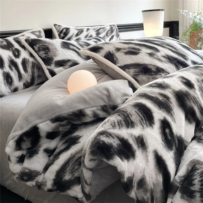 

Customizable new rabbit velvet printing four-piece set