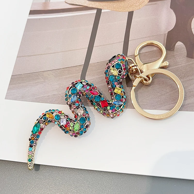 Original Design Mixed Color Sparkle Crystal Snake Keychain Luxury Women\'s Bag Pendant Souvenir Gift