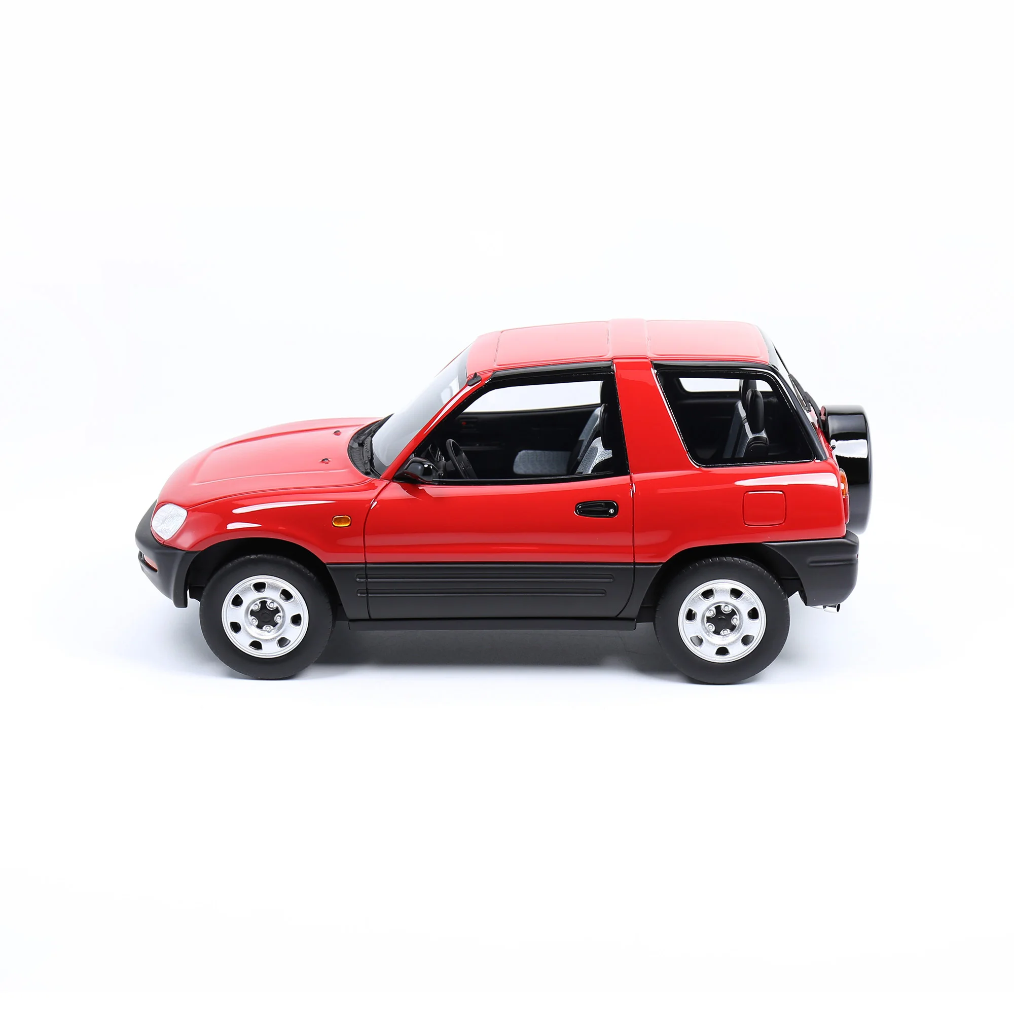 ラドスケール 1/18 トヨタ RAV4 1994 (レッド) 100台限定 1/18 RAV4 1994 Resin Model Car Collectible