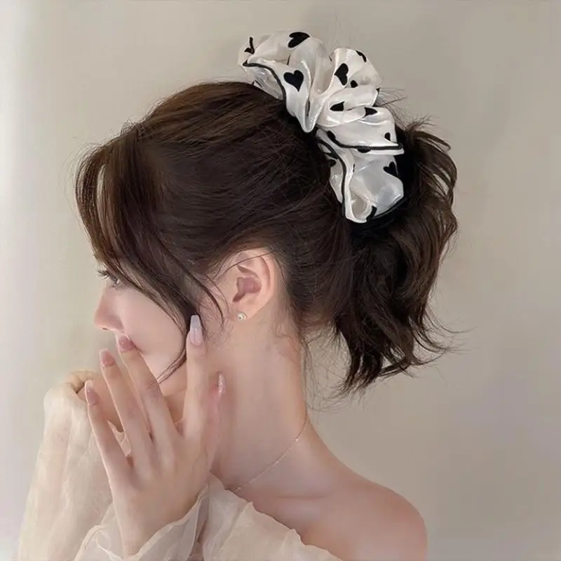 1 Stück minimalistische, süße Stoff-Haargummis für Damen, mit Herz-, Blumen- und Punktmuster, elastische Haarschleifen, Accessoires – Detail 7