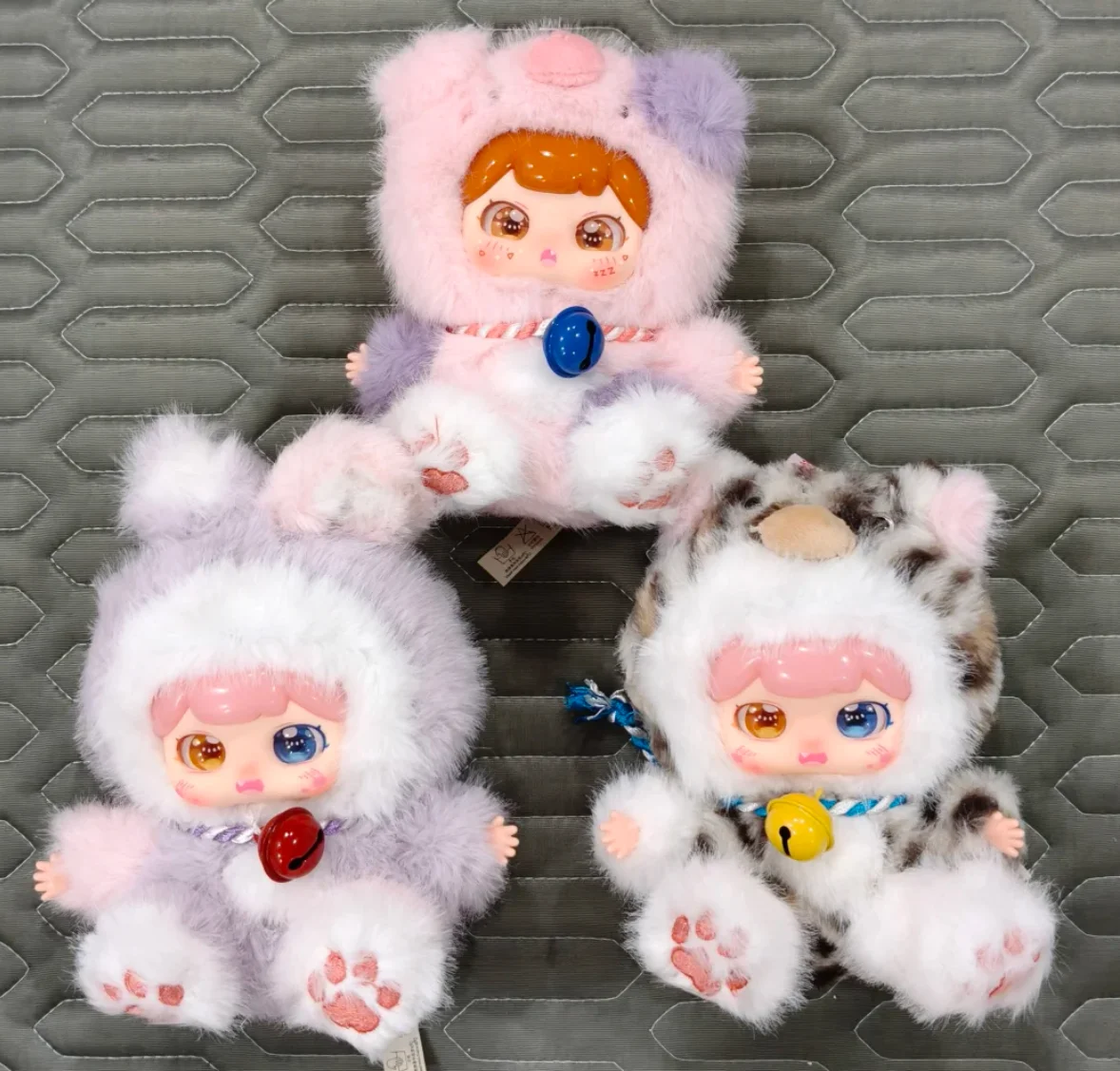 Bebê trêsufufu boa sorte sino série caixa cega de pelúcia vinil bonito boneca pingente caixa mistério brinquedo estatueta decorativa presente desktop
