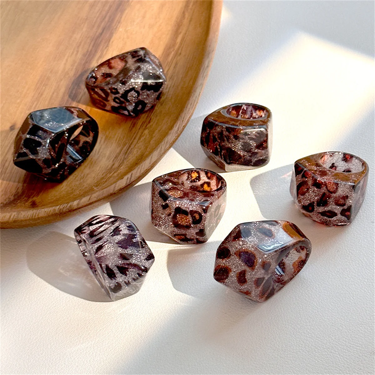 Fashion Leopard Print Acrylic Rings For Women Fashion Transparent Geometric Resin Finger Rings Female Party Jewelry Gift Men