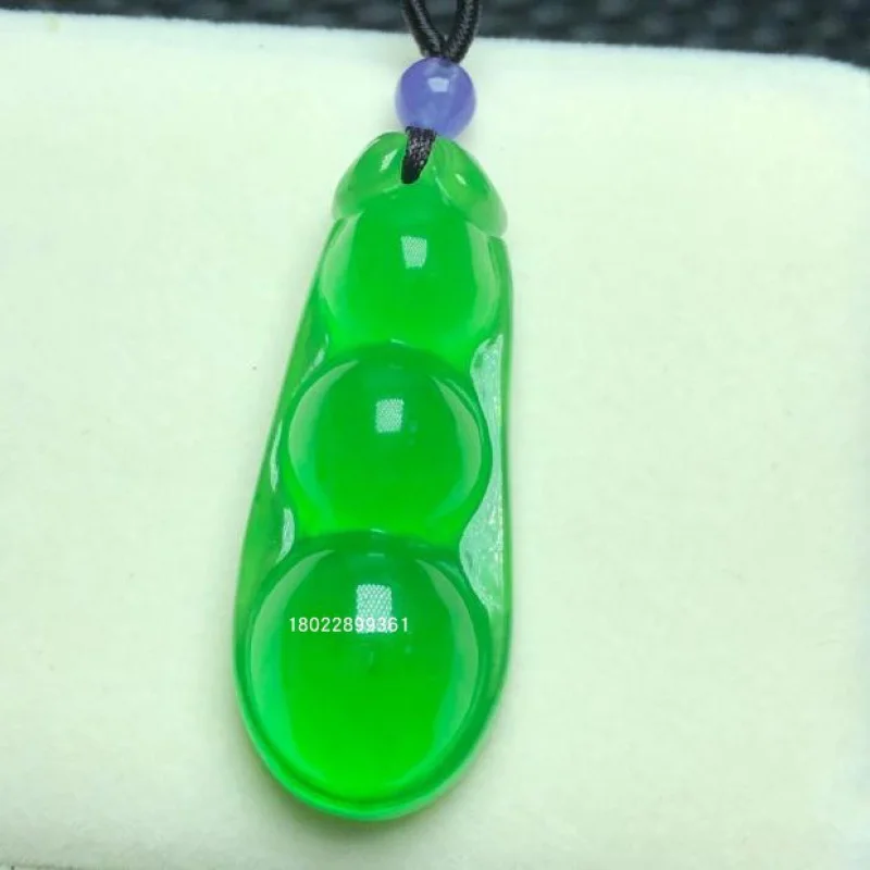 Natural a Ice-like Sun Green Spicy Green Blessing Bean Jade Pendant