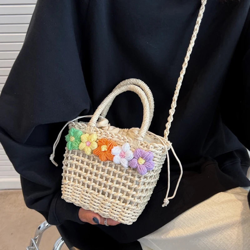 Hot Selling New Straw Woven Women Bag Summer Flower Fashion Woven Bag Handbag Paper Rope Hollow Casual Popular Shoulder Bag