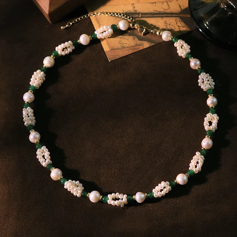 

Оригинальный дизайн, ожерелье из натурального жемчуга и натурального камня для женщин, модное очаровательное колье на шею, цепочка на ключицу, белые, зеленые бусины, нагрудники