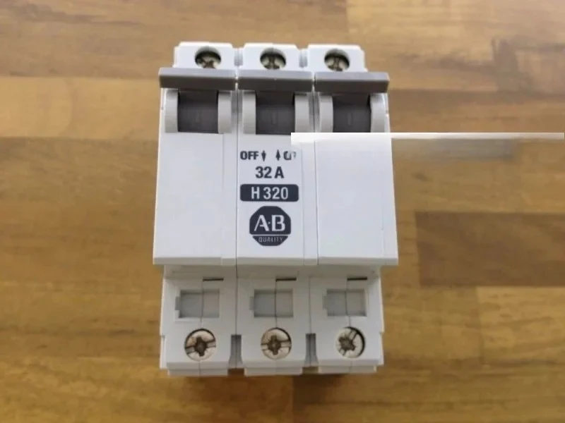 

AB H320 1492-CB3 3P 32A Circuit Breaker