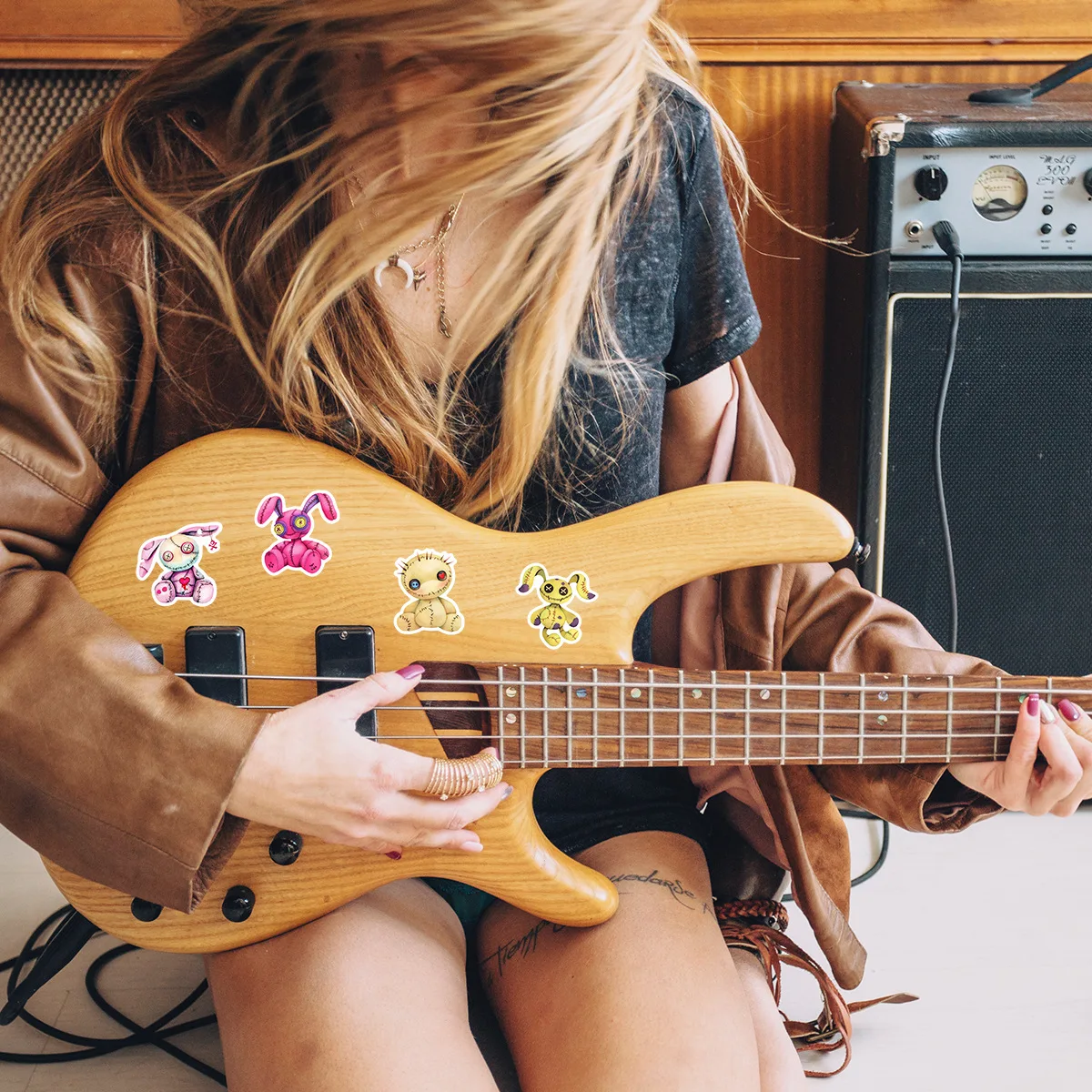 50 Uds muñeco vudú Graffiti taza de agua ordenador decoración impermeable pegatinas creativas para muñecas al por mayor