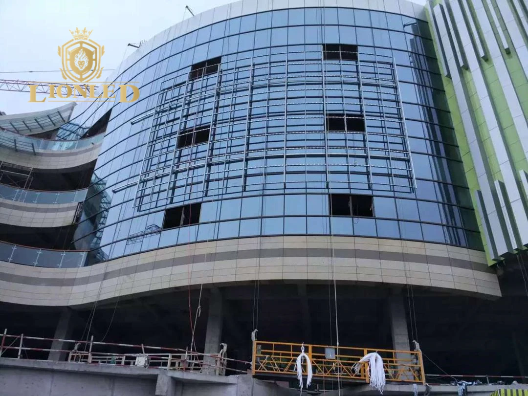 في الهواء الطلق P10-12.5 خدمة أمامية وخلفية تحت أشعة الشمس أرخص سعر زجاج LED شبكة عرض شاشة LED شفافة #4