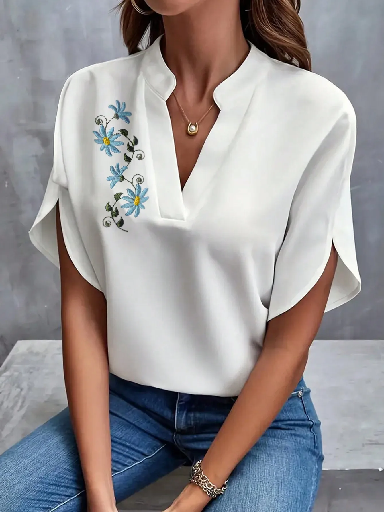 

Европейская и американская модная новая модная женская футболка с v-образным вырезом и короткими рукавами с вышивкой