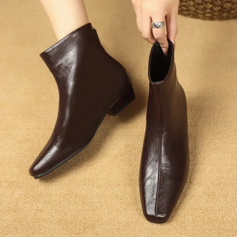

2025 New Heeled Short Boots for Women's Designer Leather Elegant Shoes Fashion Dress Pumps Winter Chelsea Ankle Boots De Mujer