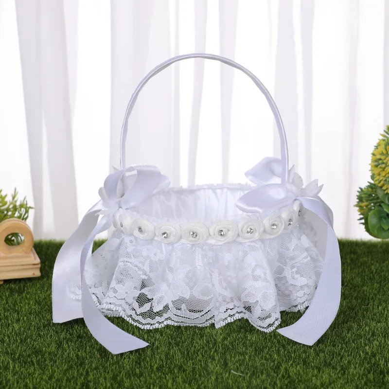 White Flower Girls Basket Pearl Lace Simple Wedding Basket for Flower Bride/kids Hand Held Wedding Ceremony Party Decorations