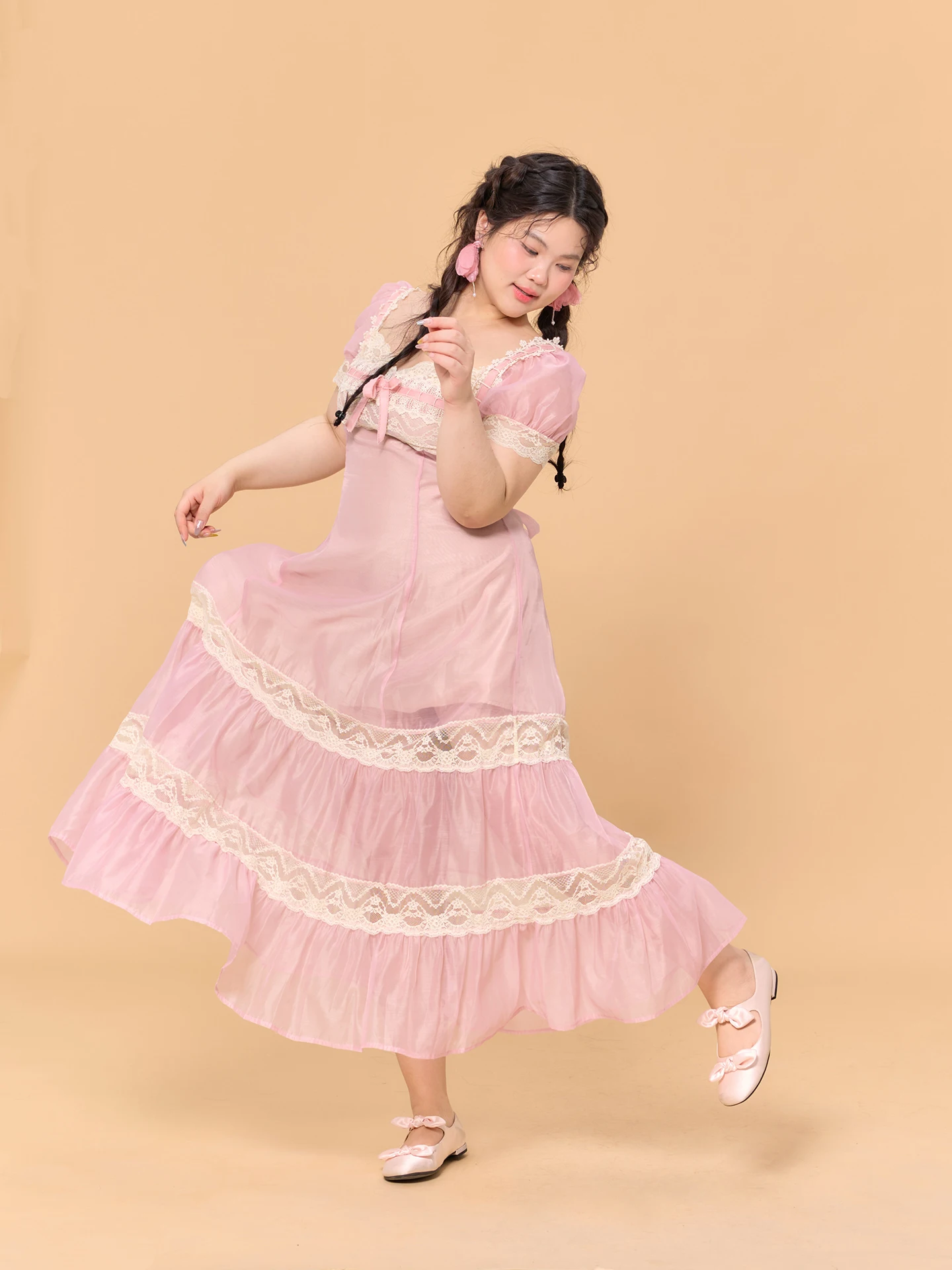 

Женское длинное платье большого размера, розовое, с кружевными вставками, в стиле принцессы, А-силуэт, с завязками, на молнии сзади, повседневное, весна-лето