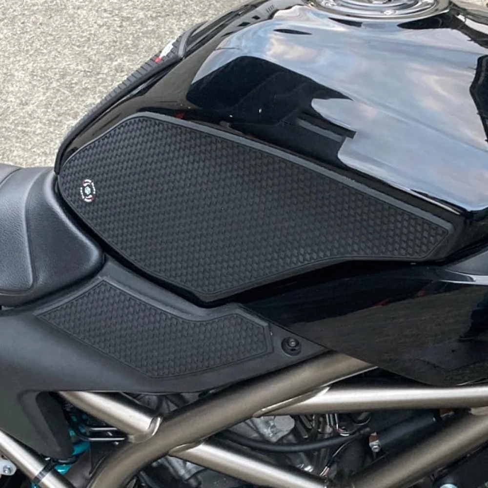 

Motorcycle Non-slip Side Fuel Tank Stickers Waterproof Pad Rubber Sticker New For SV650 SV650X SV 650 SV650 650 ABS 2023 - 2026