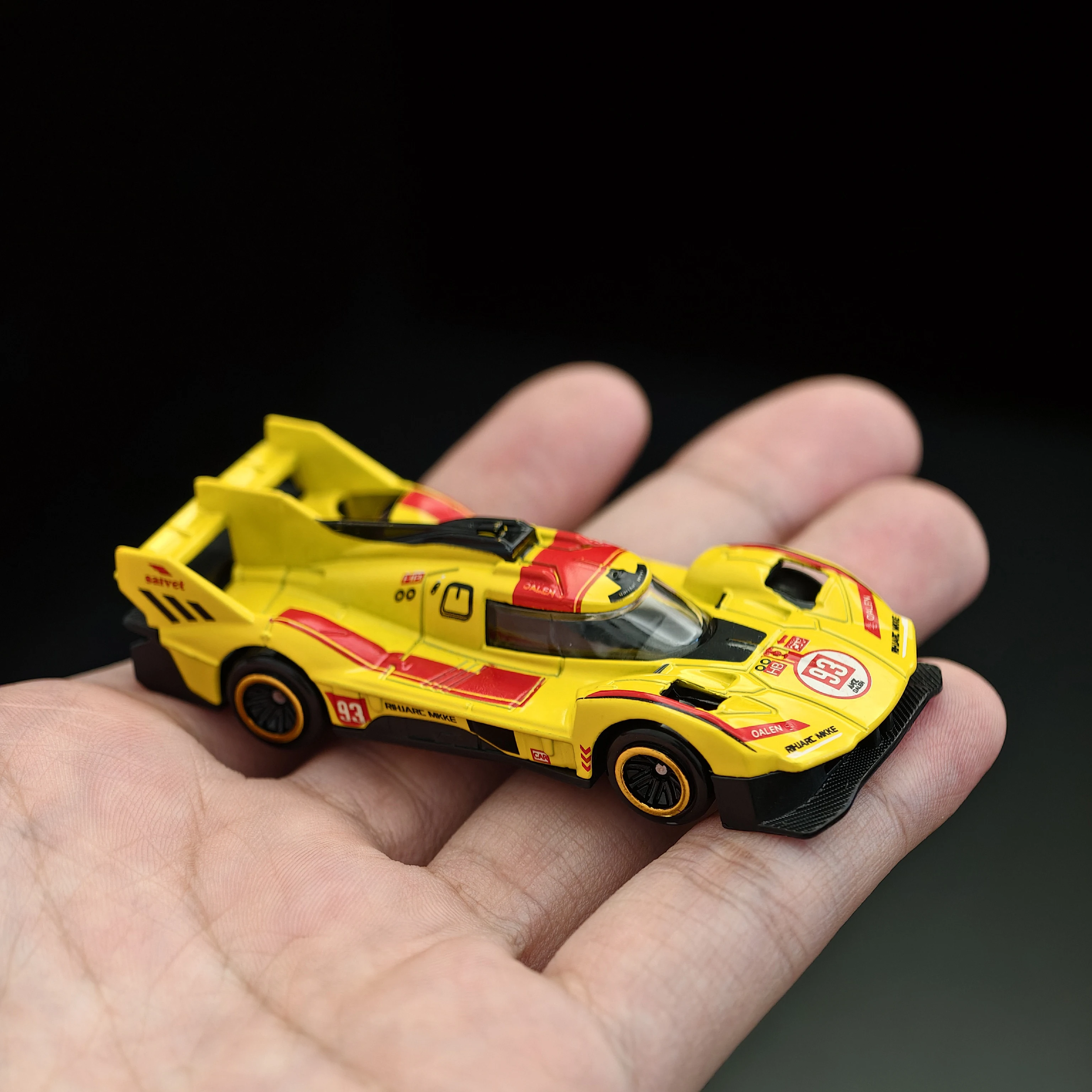 1:64 Scale Diecast Mini Car Realistic Detailed Collectible Vehicle Replica Toy for Auto Enthusiast Collection Desktop Decor Gift