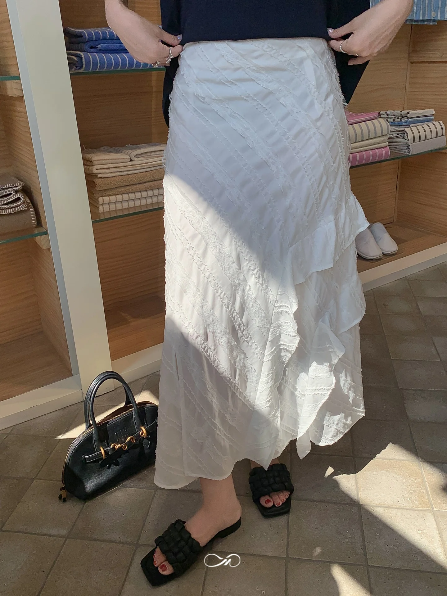 

Юбка Muxisi для полных женщин, асимметричный подол, фактурная, с завышенной талией, А-силуэт, миди, с деталями в виде лепестков, повседневная, летняя