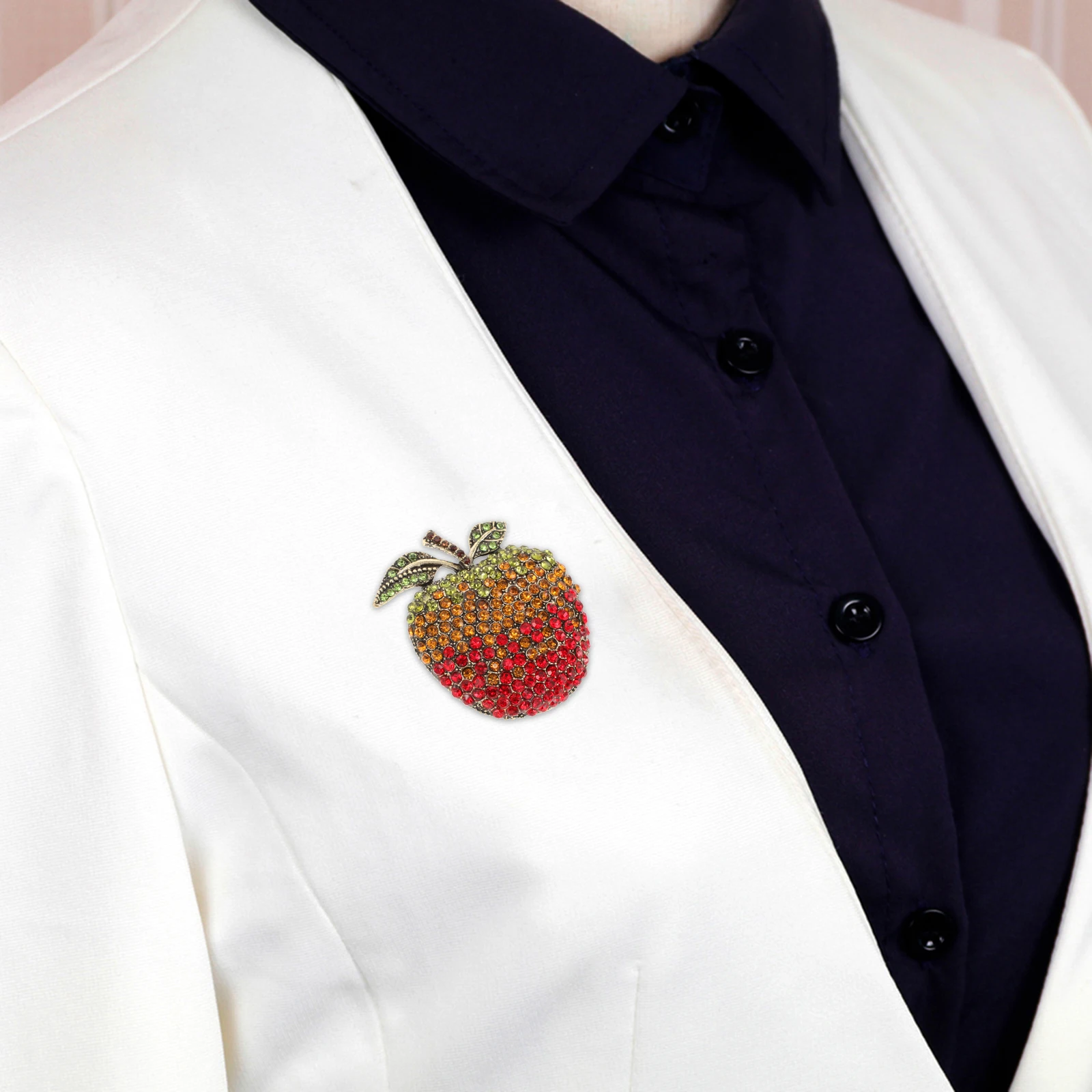 

Retro Literary Crystal Rhinestone Apple Pin Jewelry Crystal Fruit Brooch Red Green Color Durable Alloy Sweet Style