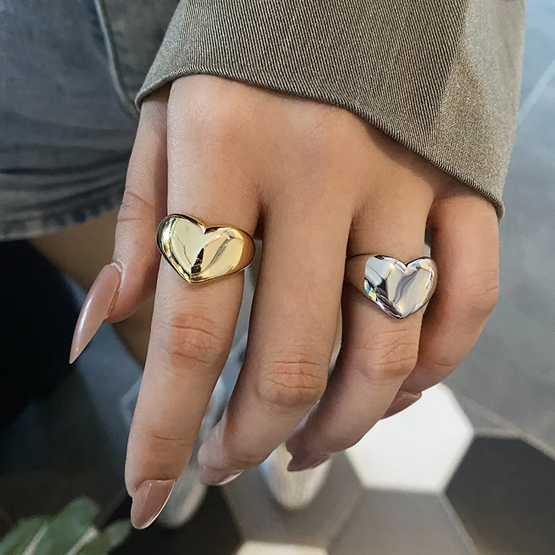 Vintage Silver Color Trend Creative Love Heart Shaped Gold Color Rings Luxury Metallic Texture Girls Jewelry Couple Wholesale