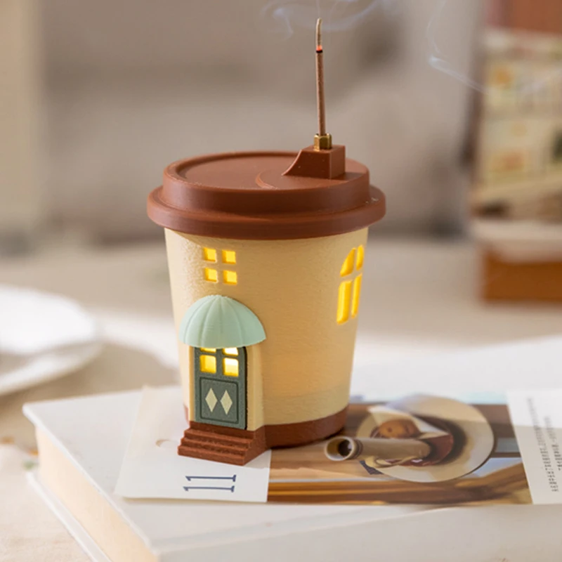 

Creative coffee cup shaped fragrance plug, coffee cup model statue ornament, home desktop decoration aromatherapy ornament