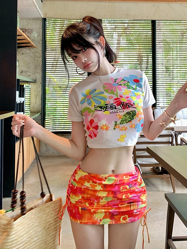 

Женский комплект бикини из четырех предметов: консервативный купальник с цветочным принтом для термальных источников и отдыха, для небольшой груди