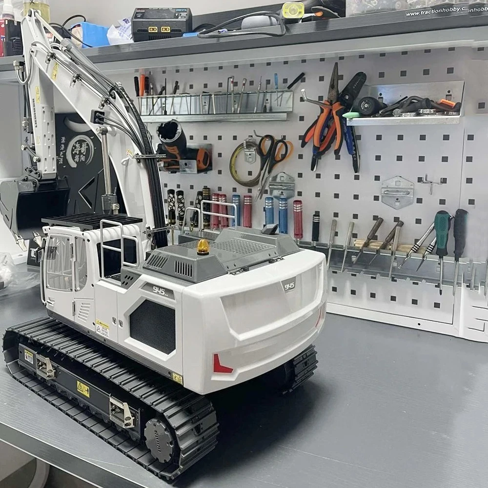 945 RC Excavator 1/14 RTR Hydraulic RC Excavator Metal Model Construction Machinery Excavator Remote Control Truck Toy