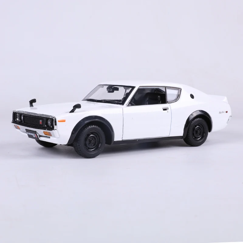 Maisto 1:24 Niss-an 2000 GT-R Sky-line Alloy Simulation Model Car