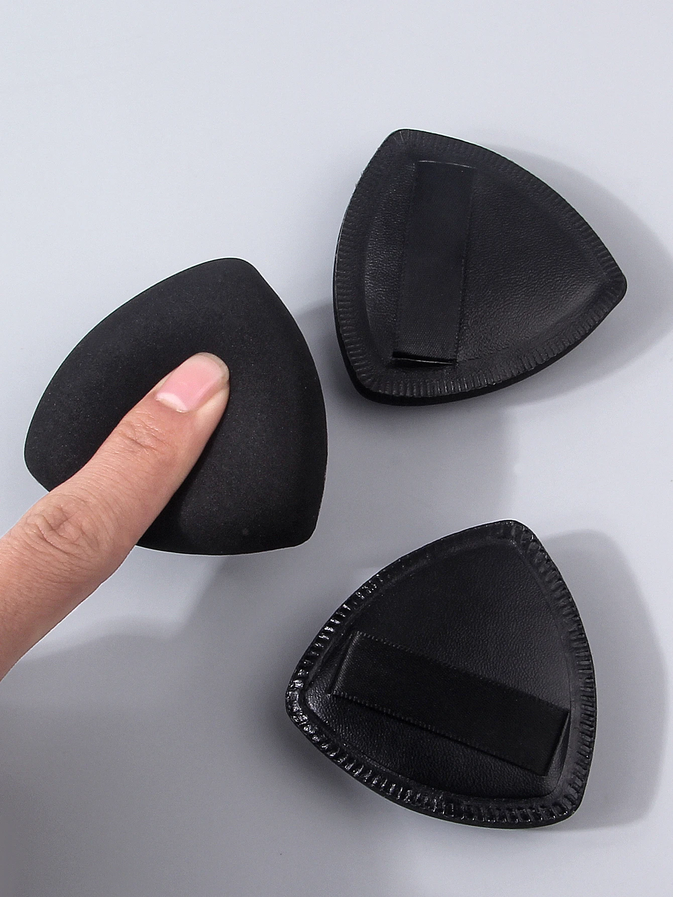 Esponja de maquillaje triangular suave para mujer, aplicador portátil de polvos faciales y base líquida, 3 uds.