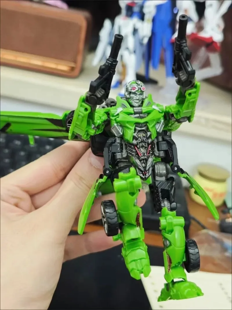 En Stock Hasbro Transformers juguetes SS92 Crosshairs Studio Series figuras de acción de juguete Robot modelo regalos de vacaciones para colección de niños