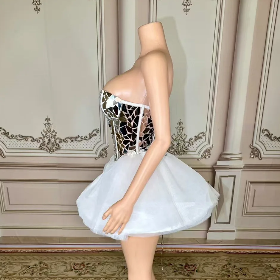 Mono de encaje sin mangas para novia, corto con cuello en V y sexy, boda elegante, falda con diseño de eventos para mujer, minivestido de malla blanca