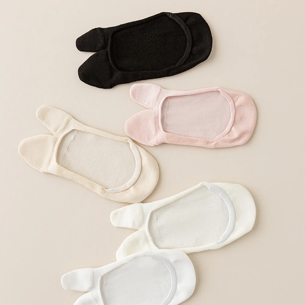 Kawaii Cotton Invisible Tabi Socks Thin Low Cut Non-slip Two Toe Socks Elastic Clog Hosiery Separate Toe Boat Sock Girls