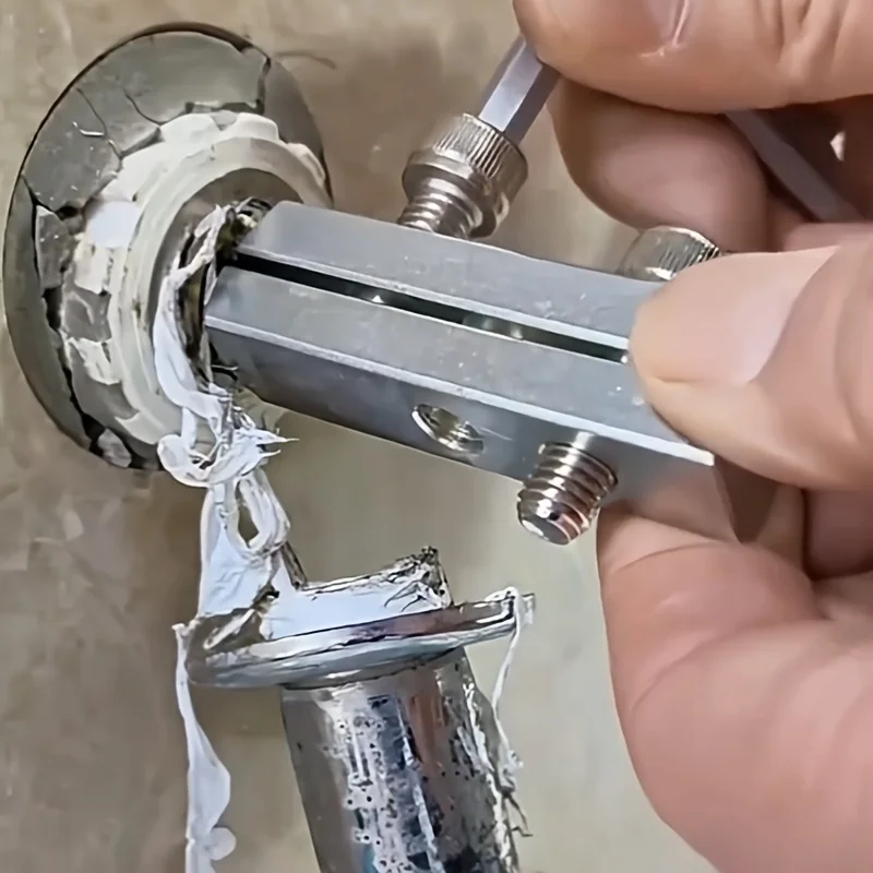 New Faucet Angle Valve Broken Screw Extractor Upgrade Tool, Specifically Designed for Plumbers to Repair Broken Water Pipes, Suitable for Ppr and Ppe Pipes, Includes Drilling and Tapping Kits, Is a Practical Home Repair Tool.