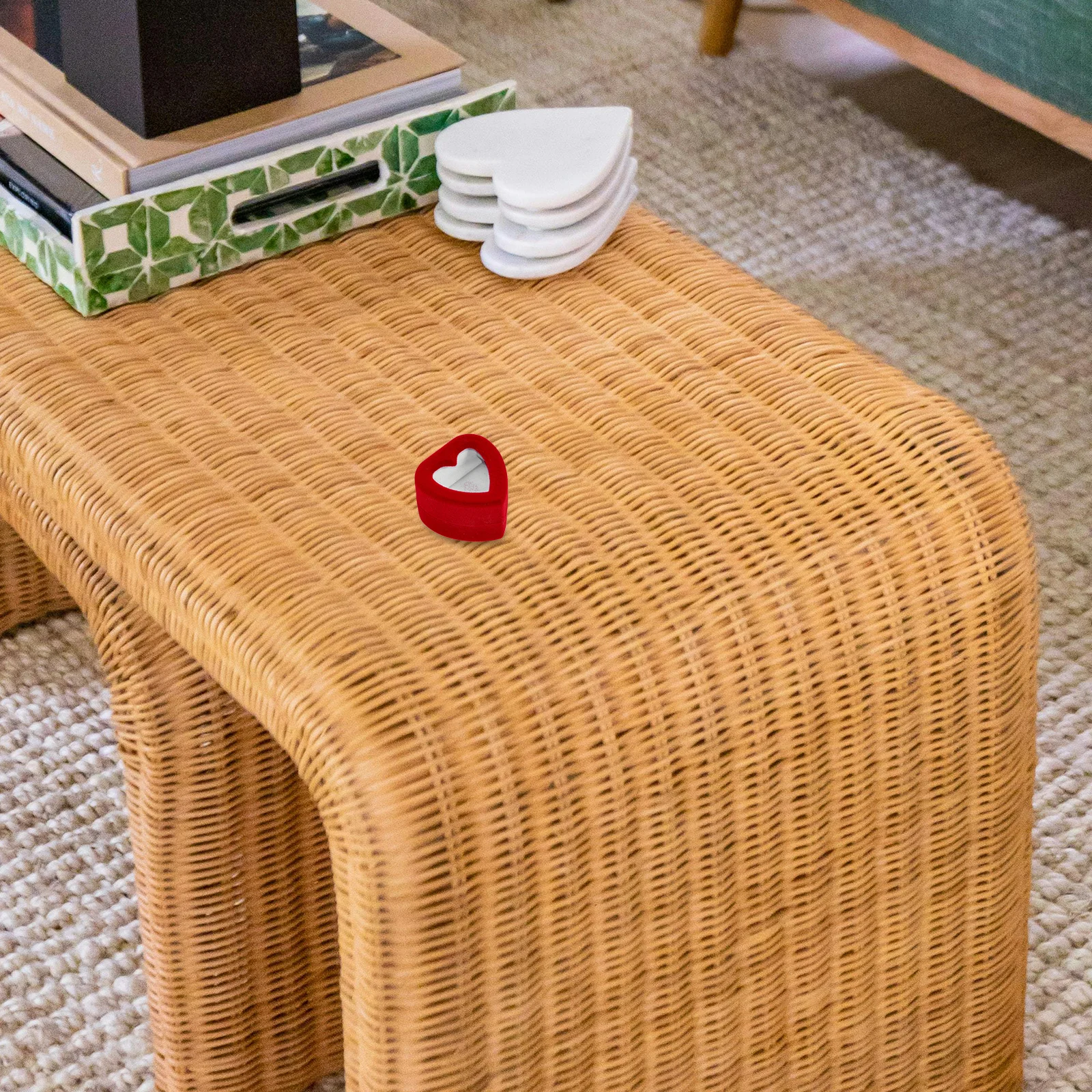 

Valentine's Day Heart Ring Box Wedding Engagement Jewelry Box Elegant Transparent Case for Proposals and Anniversaries