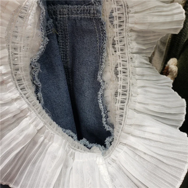 Damska kamizelka jeansowa na wiosnę i jesień, ciężka, zdobiona koralikami, z koronkowymi wstawkami, niebieska, krótka, luźna, codzienna, zapinana na jeden guzik, bez rękawów.