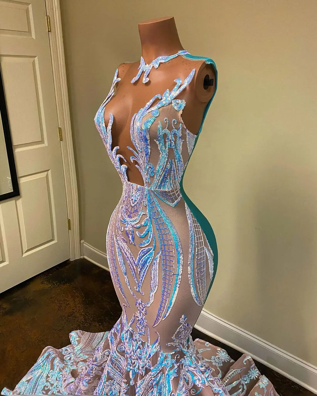 Sparkle Sequin Long Prom Dress Black Girls Luxury Mermaid  Sexy Sheer Neckline Evening Occasion Dresses Graduation Gala Gowns