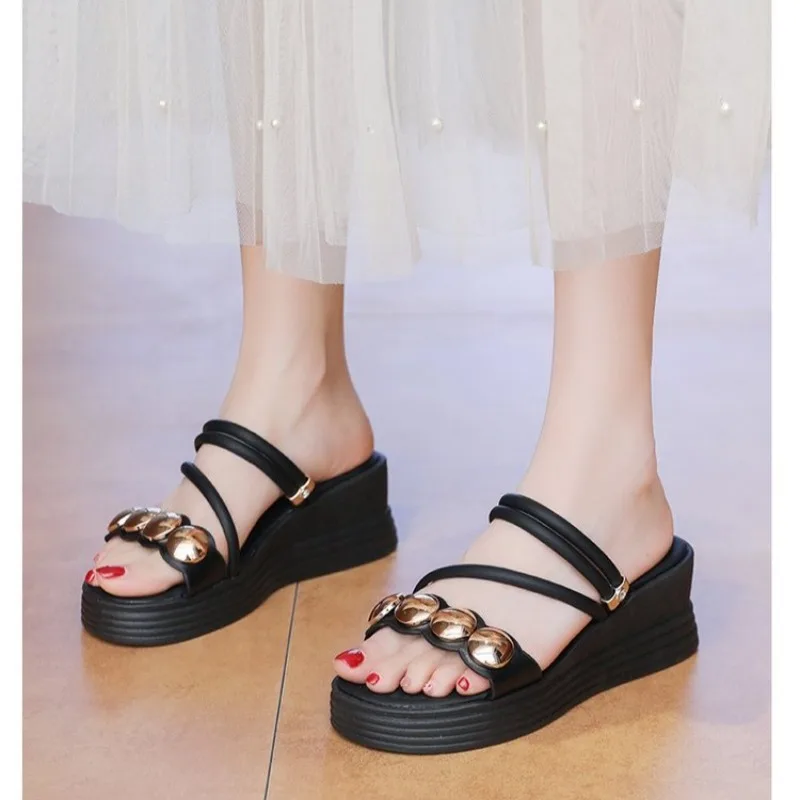 Thick Soled Slippers Women Summer Sandal 2026 Women's Sponge Cake Casual Flip Flops Fashion  Beach Platform Shoes