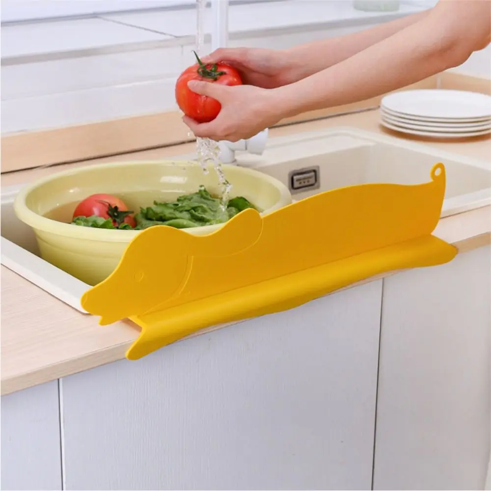 New Silicone Sink Splash Guard Sucker Anti-water Board Splash Water Baffle Kitchen Tools Cute Dog Shape Basin Sink Board