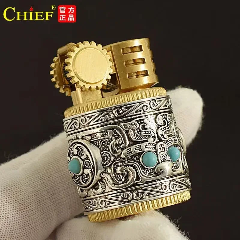 CHIEF Pure Copper Armor Mini Vintage 3D Sculpture Kerosene Lighter Windproof Grinding Wheel Ignition Lighters Smoking Gadgets