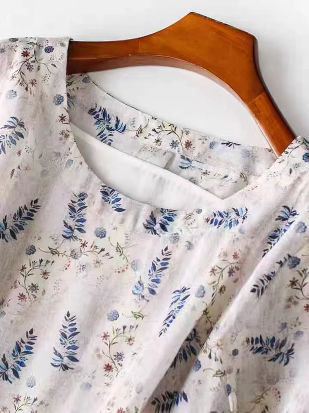 กระโปรงยาวทรงเอ ผ้าฝ้ายลายดอกไม้ฤดูร้อน สำหรับผู้หญิง ทรงหลวม ช่วยพรางหุ่น ทรงวินเทจ ดีไซน์ทันสมัย คอทรงกลม